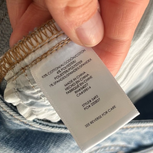 CAbi Jeans Women’s 8 The Cinch Skinny Bleach Acid Wash Distressed - Picture 6 of 6